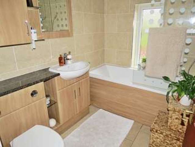 Image of 3 Bedroom Semi-Detached for sale at Leeds LS9 Leeds, LS9 9LD