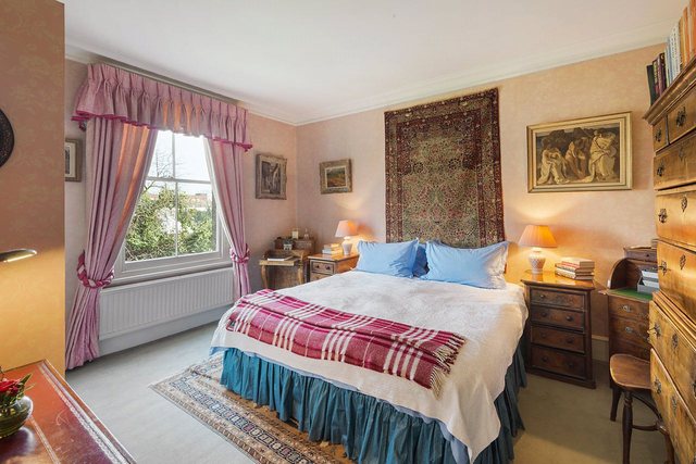  Image of 6 Bedroom Detached for sale at London  Clapham Common, SW4 9ER