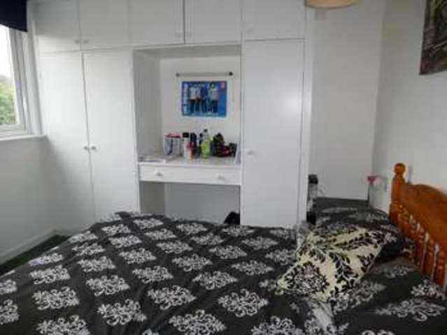  Image of 3 Bedroom Detached to rent at Ashley Heath  Ringwood, BH24 2ER