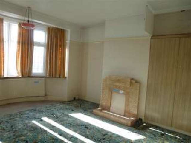  Image of 3 Bedroom Semi-Detached for sale at Upminster Essex Upminster, RM14 2HL