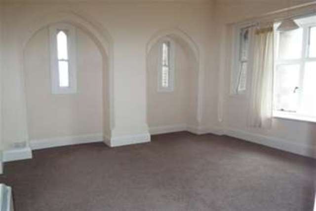  Image of 2 Bedroom Flat to rent at Ramsgate, CT11 8DF