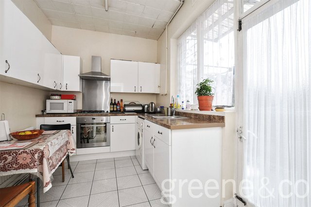  Image of 4 Bedroom End of Terrace for sale at Crouch End London Hornsey, N8 8QY