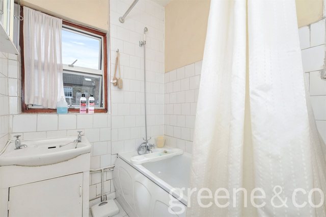  Image of 4 Bedroom End of Terrace for sale at Crouch End London Hornsey, N8 8QY