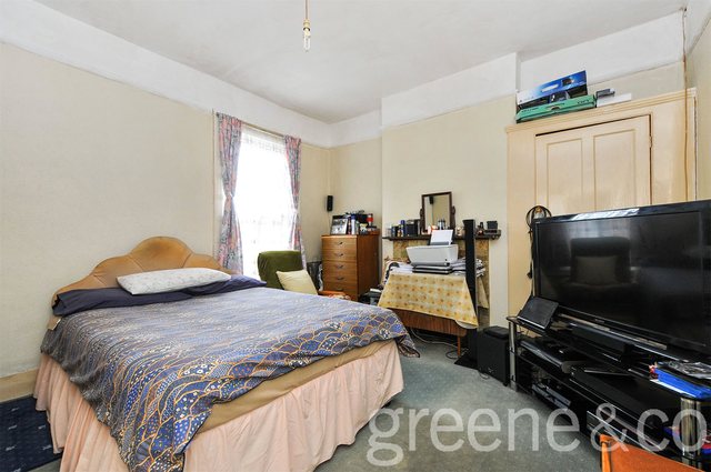  Image of 4 Bedroom End of Terrace for sale at Crouch End London Hornsey, N8 8QY