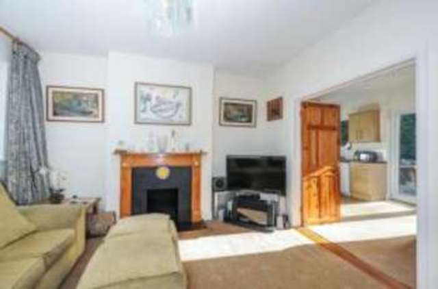  Image of 3 Bedroom Bungalow for sale at Edgware  Edgware, HA8 9UB