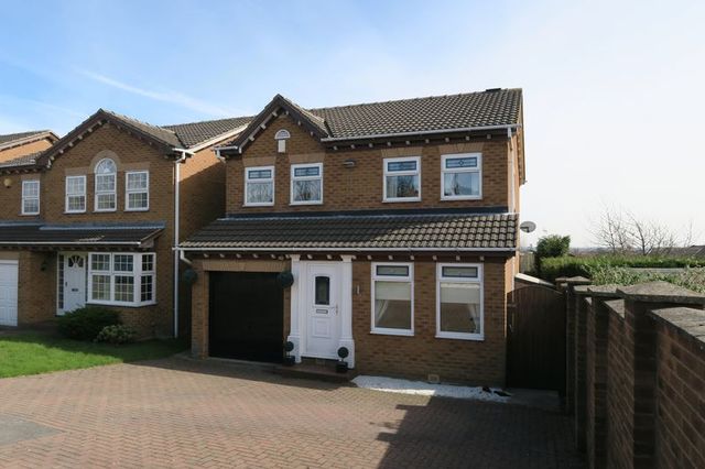  Image of 4 Bedroom Detached for sale at Jakeman Fold Tingley Wakefield, WF3 1SY