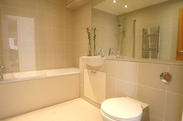  Image of 1 Bedroom Flat to rent at John Islip Street  London, SW1P 4LG