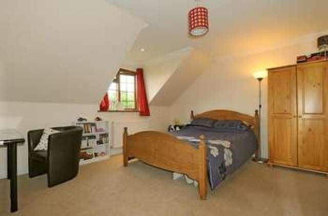 Image of 4 Bedroom Detached for sale at Jury Lane  Sidlesham, PO20 7PX