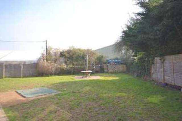  Image of 4 Bedroom Detached for sale at Jury Lane  Sidlesham, PO20 7PX
