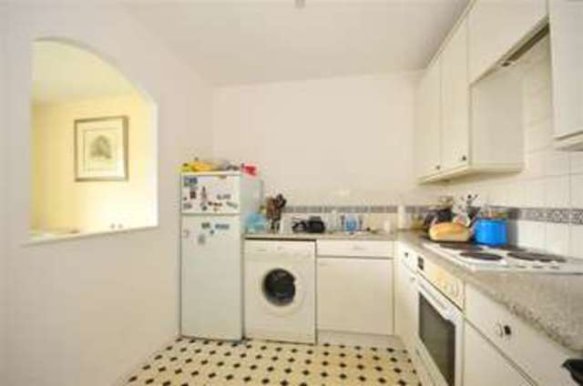  Image of 2 Bedroom Apartment for sale at Sutton Surrey Sutton, SM1 4FP