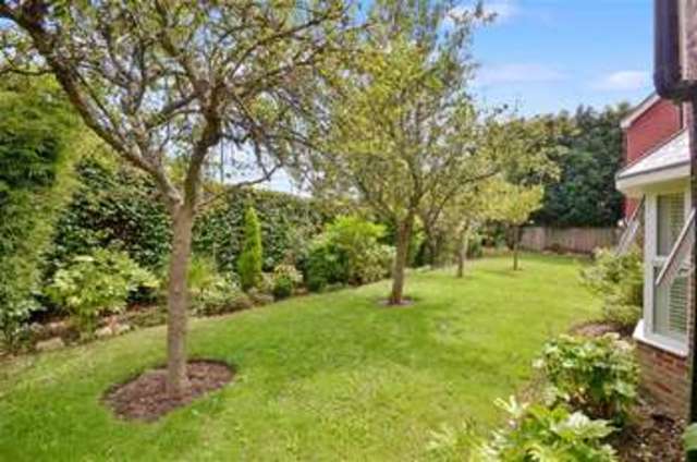  Image of 2 Bedroom Apartment for sale at Ashington West Sussex Ashington, RH20 3GH