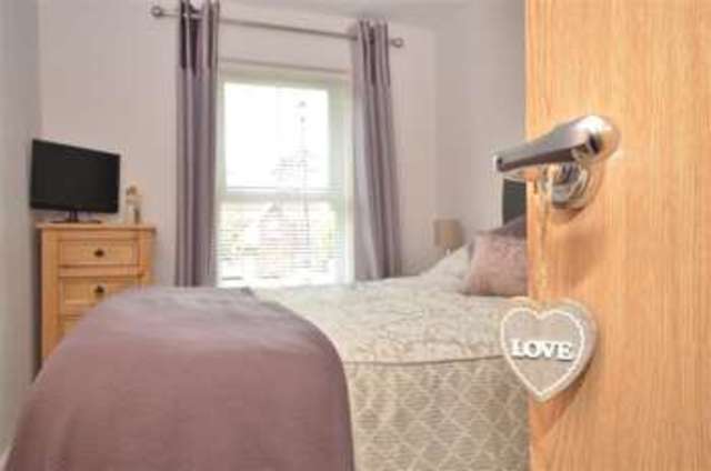  Image of 2 Bedroom Apartment for sale at Ashington West Sussex Ashington, RH20 3GH