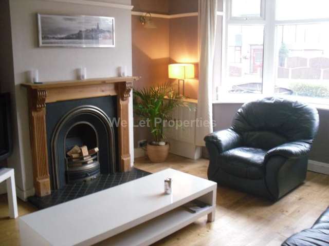  Image of 2 Bedroom Detached to rent at Lords Street Cadishead Manchester, M44 5YB