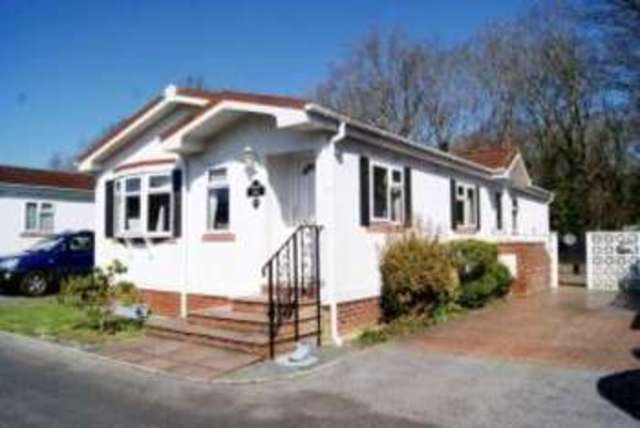  Image of 2 Bedroom Retirement Property for sale at Milford Road Everton Everton, SO41 0BA