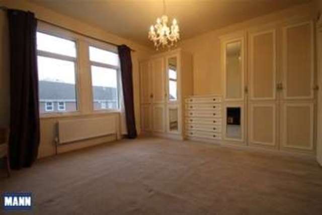  Image of 3 Bedroom Terraced to rent at Swanscombe, DA10 0DQ