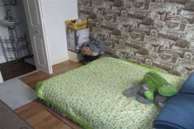  Image of 1 Bedroom Flat to rent at Exeter, EX4 7AD