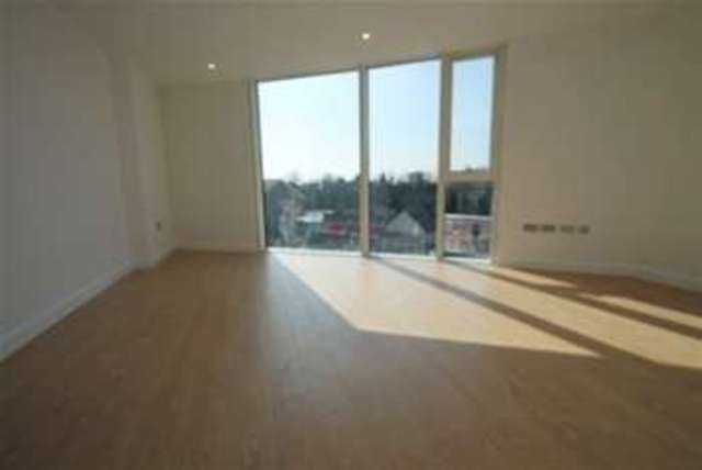  Image of 2 Bedroom Flat to rent at Croydon, CR0 2UW