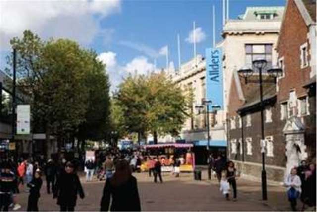  Image of 2 Bedroom Flat to rent at Croydon, CR0 2UW