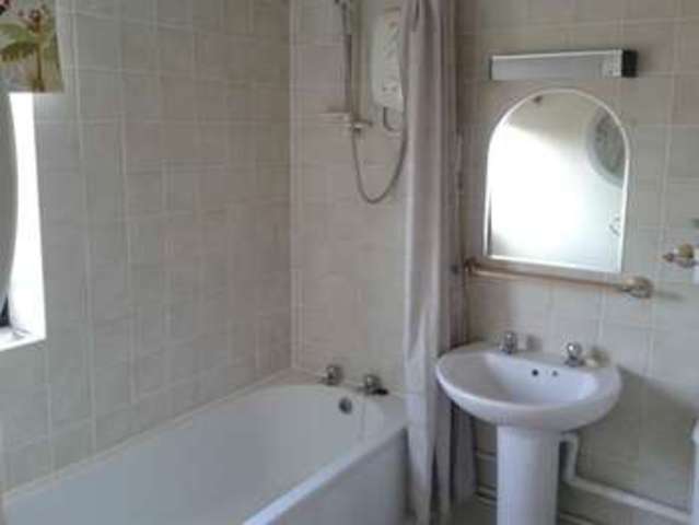  Image of 3 Bedroom Flat to rent at Warwick  Warwick, CV34 4DF