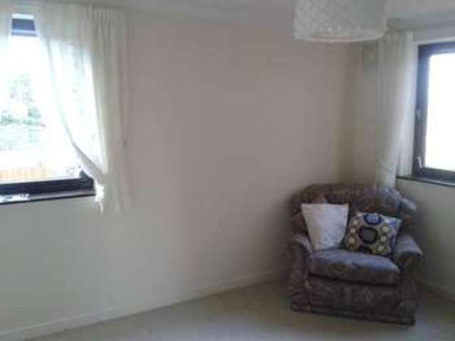  Image of 3 Bedroom Flat to rent at Warwick  Warwick, CV34 4DF