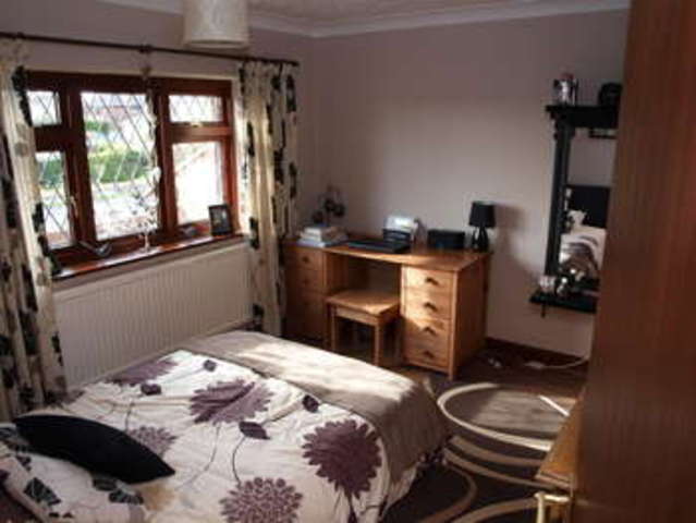  Image of 3 Bedroom Detached for sale at Oulton Broad Lowestoft Camps Heath, NR32 3NY