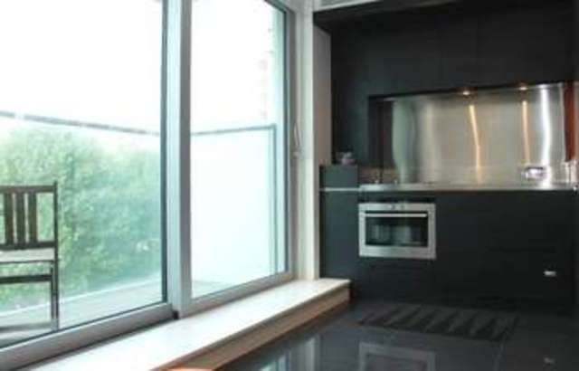  Image of Flat to rent at Canary Wharf, E14 9HA