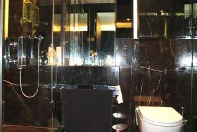  Image of Flat to rent at Canary Wharf, E14 9HA