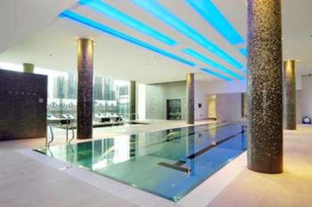  Image of Flat to rent at Canary Wharf, E14 9HA