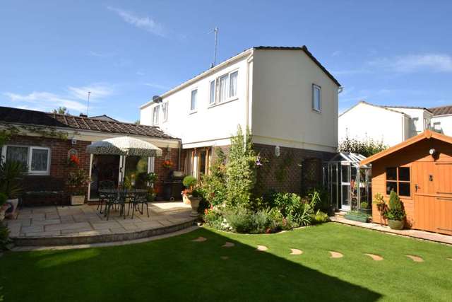  Image of 4 Bedroom Detached for sale at Pyrton Lane  Watlington, OX49 5LX