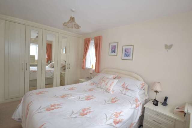  Image of 4 Bedroom Detached for sale at Pyrton Lane  Watlington, OX49 5LX