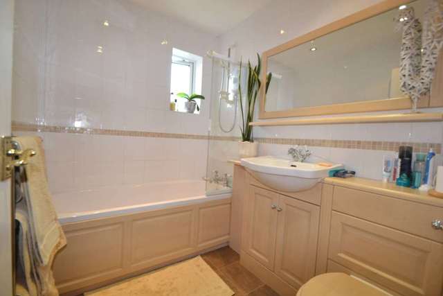  Image of 4 Bedroom Detached for sale at Pyrton Lane  Watlington, OX49 5LX