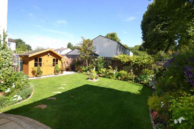  Image of 4 Bedroom Detached for sale at Pyrton Lane  Watlington, OX49 5LX