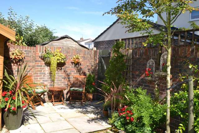  Image of 4 Bedroom Detached for sale at Pyrton Lane  Watlington, OX49 5LX