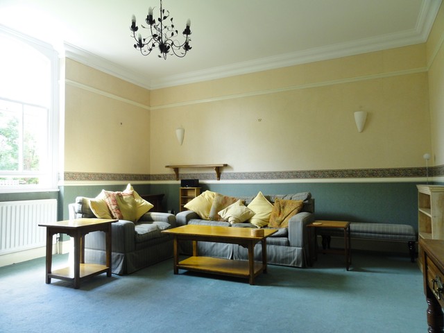  Image of 2 Bedroom Flat to rent at Woughton On The Green  Woughton on the Green, MK6 3DB