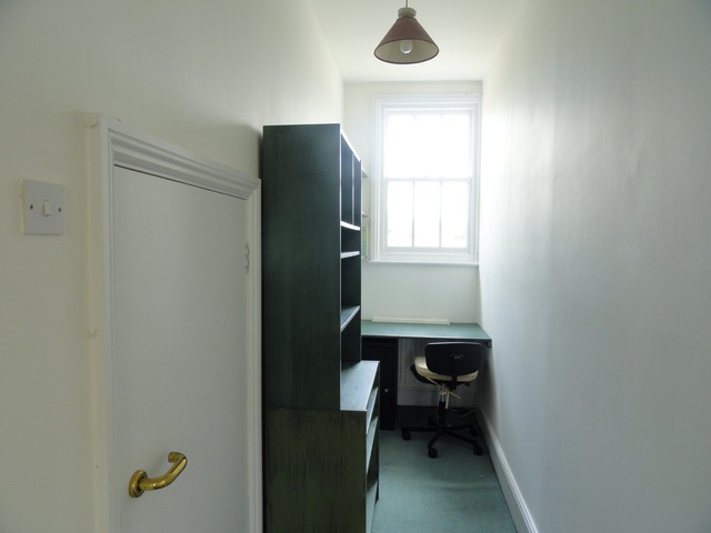 Image of 2 Bedroom Flat to rent at Woughton On The Green  Woughton on the Green, MK6 3DB