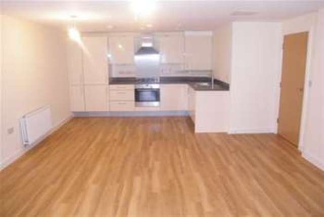  Image of 1 Bedroom Flat to rent at Kingston upon Thames, KT2 5AD