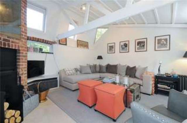  Image of 3 Bedroom Terraced to rent at Singleton  Chichester, PO18 0HN
