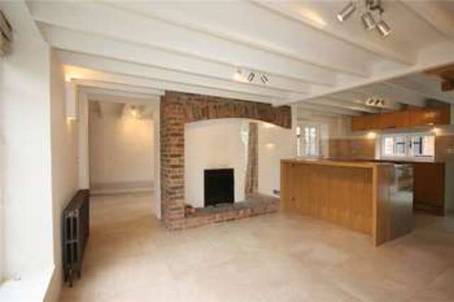  Image of 3 Bedroom Terraced to rent at Singleton  Chichester, PO18 0HN