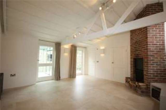  Image of 3 Bedroom Terraced to rent at Singleton  Chichester, PO18 0HN