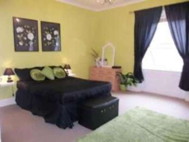  Image of 2 Bedroom Terraced for sale at Denholme Bradford Denholme, BD13 4AQ
