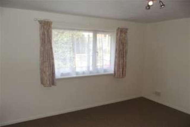  Image of 1 Bedroom Flat to rent at Ryde, PO33 2SP