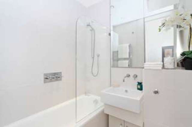  Image of 1 Bedroom Flat to rent at Talbot Road  London, W2 5LH