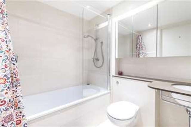  Image of 2 Bedroom Flat for sale at 18 Western Gateway London North Woolwich, E16 1BL