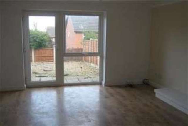  Image of 2 Bedroom Terraced to rent at Llandudno, LL30 3FL