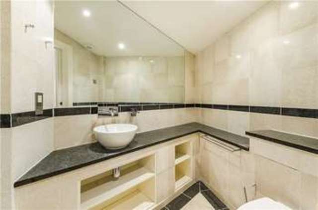  Image of 3 Bedroom Flat for sale at London  Vauxhall Bridge, SW1V 1QW