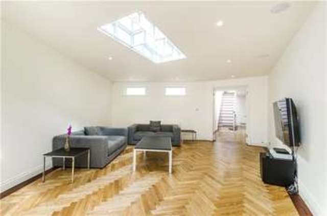  Image of 3 Bedroom Flat for sale at London  Vauxhall Bridge, SW1V 1QW