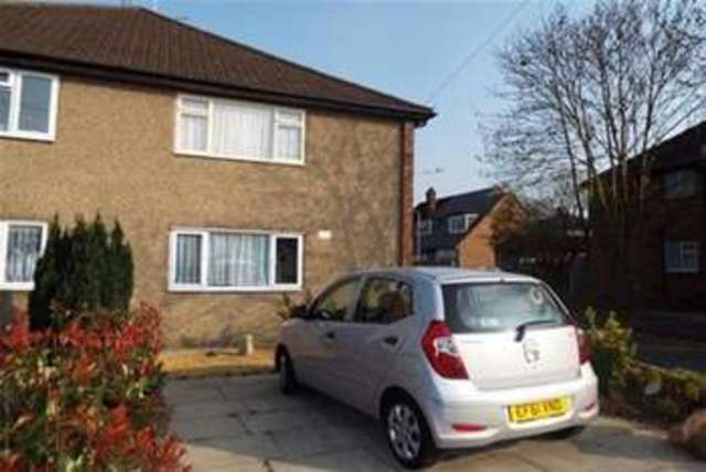  Image of 2 Bedroom Maisonette to rent at Brentwood, CM13 1DL