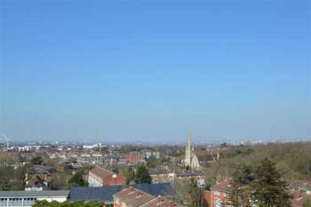  Image of 1 Bedroom Apartment for sale at Roehampton, SW15 4AX