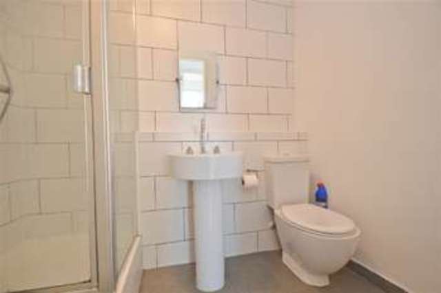  Image of 1 Bedroom Apartment for sale at Roehampton, SW15 4AX
