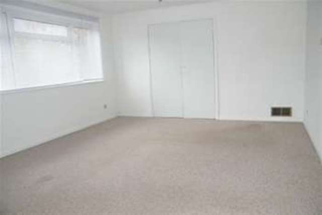  Image of 1 Bedroom Flat to rent at Reigate, RH2 0RZ